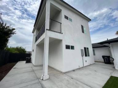 Main picture of 5047 Campanile Dr