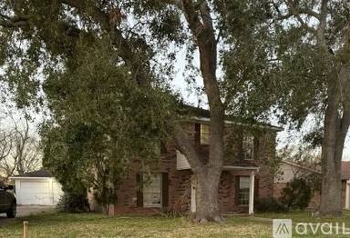 Main picture of 6818 Thornwild Rd