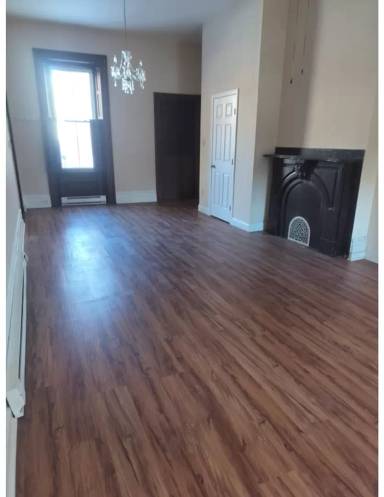 Main picture of 71 E High St