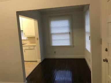 Main picture of 702 Saint Clair St