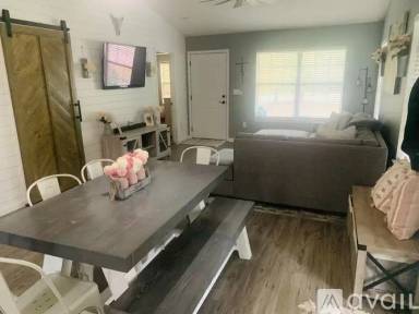 Main picture of 1025 Island View Ct