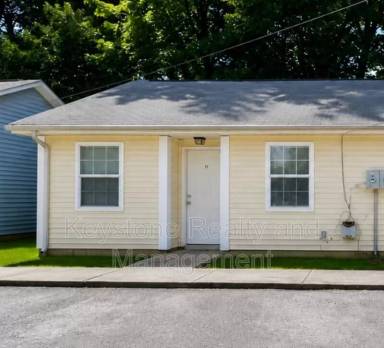 Main picture of 1375 Thompsonville Ln