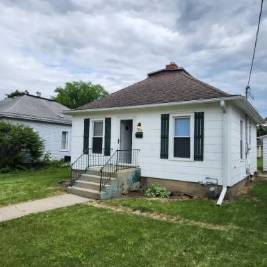 Main picture of 1109 E 15th St