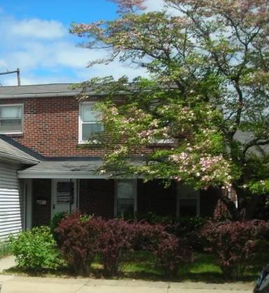 Main picture of 221 Linden Ave