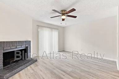 Main picture of 8108 Foxfire Ln