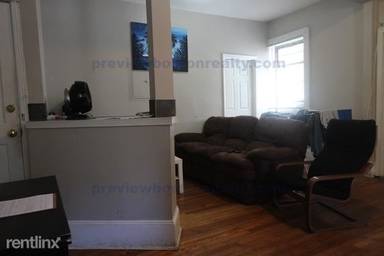 Main picture of 1066 Commonwealth Ave