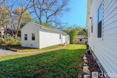 Main picture of 105 Hillside St
