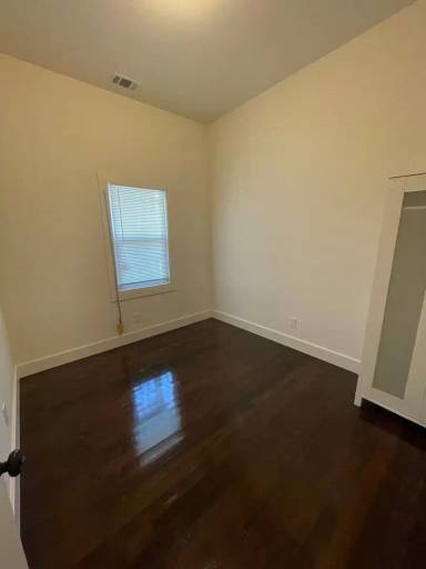 Main picture of 1131 Wood St