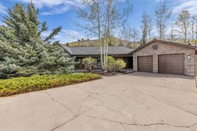 Main picture of 7346 Pinebrook Rd