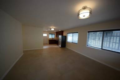 Main picture of 2117 Palolo Ave