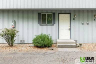 Main picture of 3129 E 29th Ave