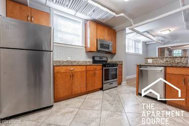 Main picture of 2147 W Lunt Ave