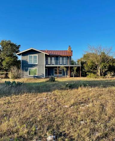 Main picture of 450 Indian Springs Dr