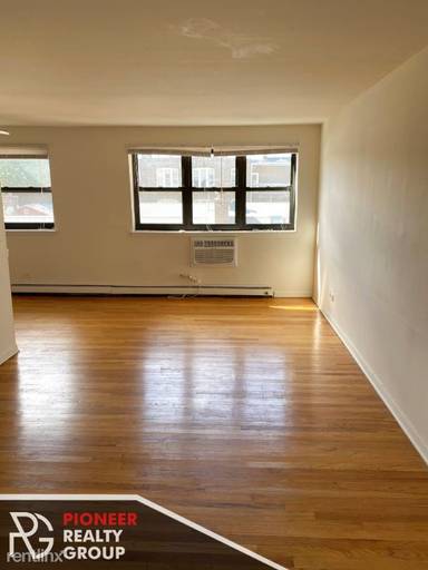 Main picture of 530 W Aldine Ave