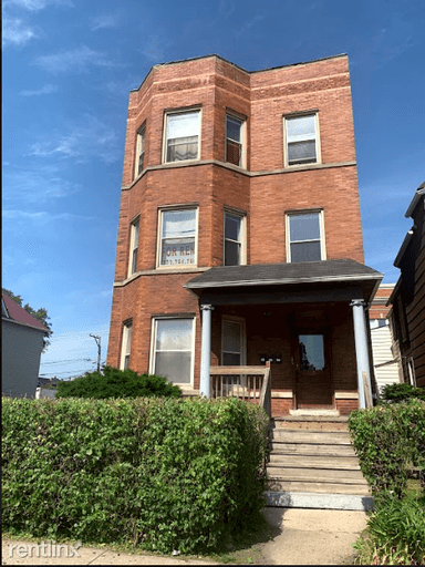 Main picture of 7038 S Saint Lawrence Ave