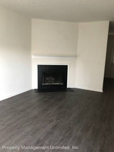 Main picture of 7996 East Field Dr
