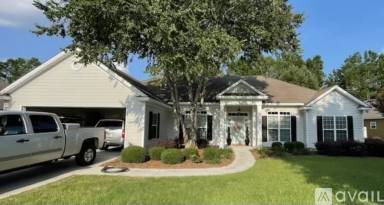 Main picture of 1004 Egret Way