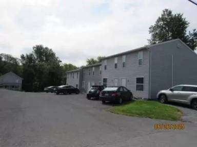 Main picture of 106 S Water St
