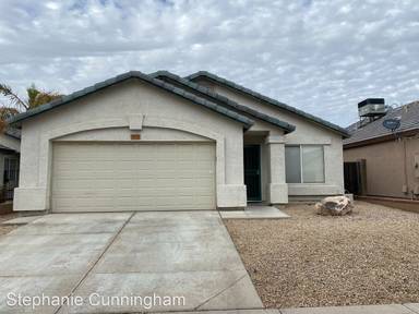 Main picture of 3020 W Salter Dr