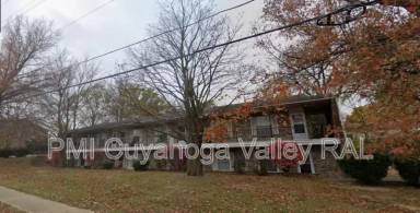 Main picture of 1588 Coventry St