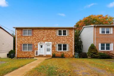 Main picture of 405 Willow Lawn Dr