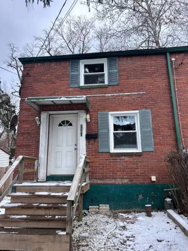 Main picture of Newly Renovated 2 Bedroom Townhome