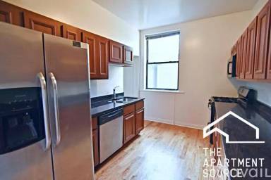 Main picture of 714 W Buckingham Pl
