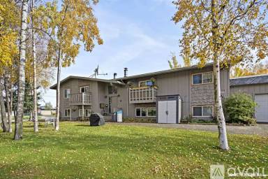 Main picture of 8801 Dewberry St