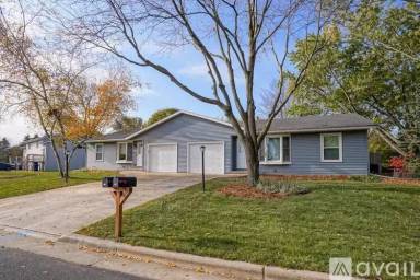 Main picture of 5705 Norfolk Dr