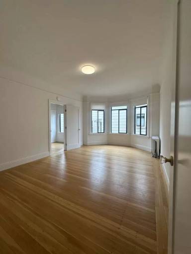 Main picture of 25 Cervantes Blvd