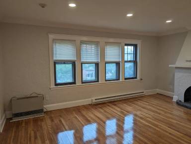Main picture of 720 Winthrop Ave