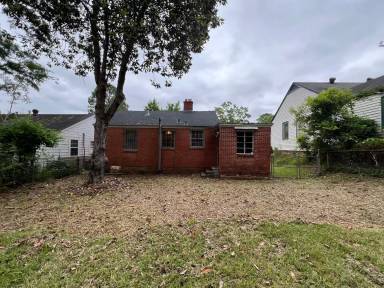 Main picture of 2110 Windsor Ave