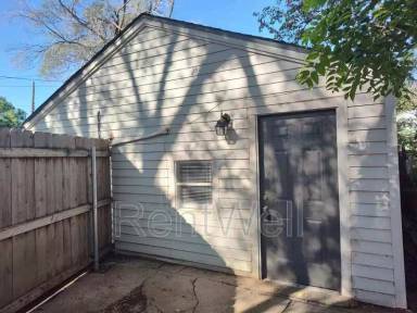 Main picture of 2404 Avenue U