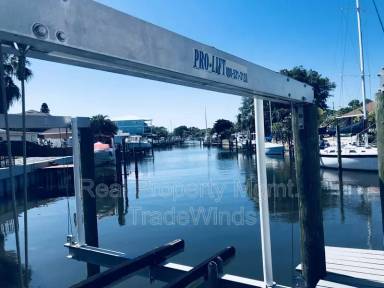 Main picture of 3401 Coquina Key Dr SE