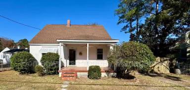 Main picture of 705 McPherson Ave