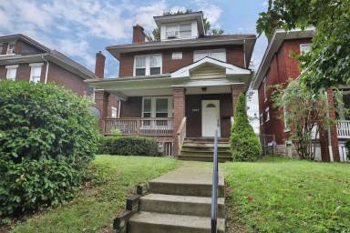 Main picture of 2351-2405 Summit St