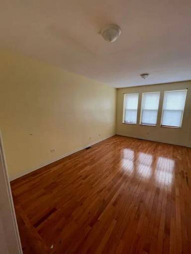 Main picture of 1400 N Avers Ave