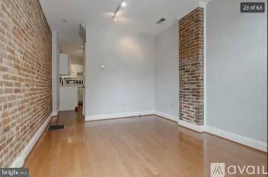 Main picture of 842 S Kenwood Ave