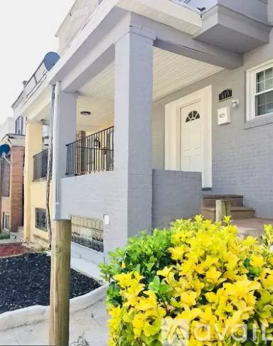 Main picture of 613 E Stafford St