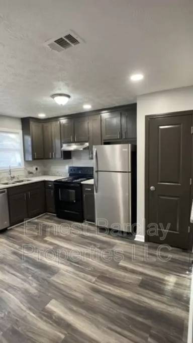 Main picture of 1645 Pinedale Cir NW