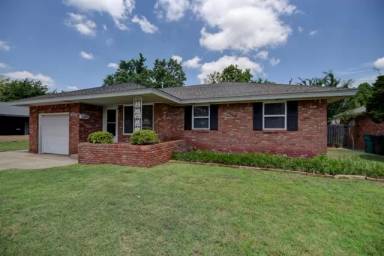 Main picture of 3901 NW 57th St