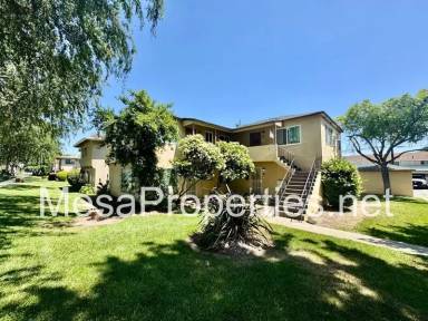 Main picture of 316 W Arrow Hwy