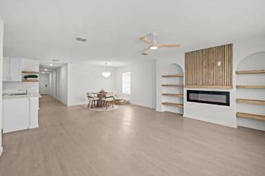 Main picture of 4004 Arklow St