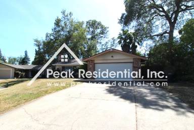 Main picture of 8116 Highwood Way