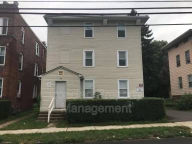 Main picture of 24 Oak St