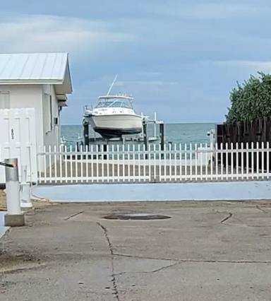 Main picture of 701 124th Street Gulf