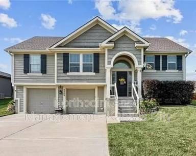 Main picture of 8808 NE 116th Pl