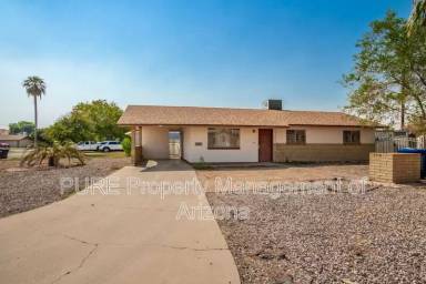 Main picture of 444 E 10th Pl