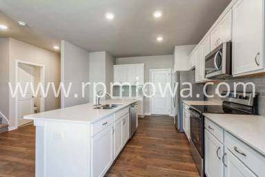 Main picture of 2403 SW 23rd St