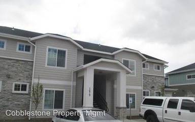 Main picture of 1679 N Madderlake Ave